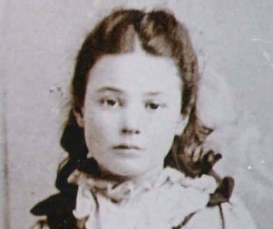 Photo of photos/Annie McLennan 1880-1959 portrait